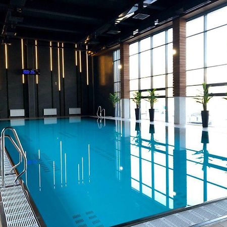 Aqua-Minsk Hotel Plus Exteriör bild
