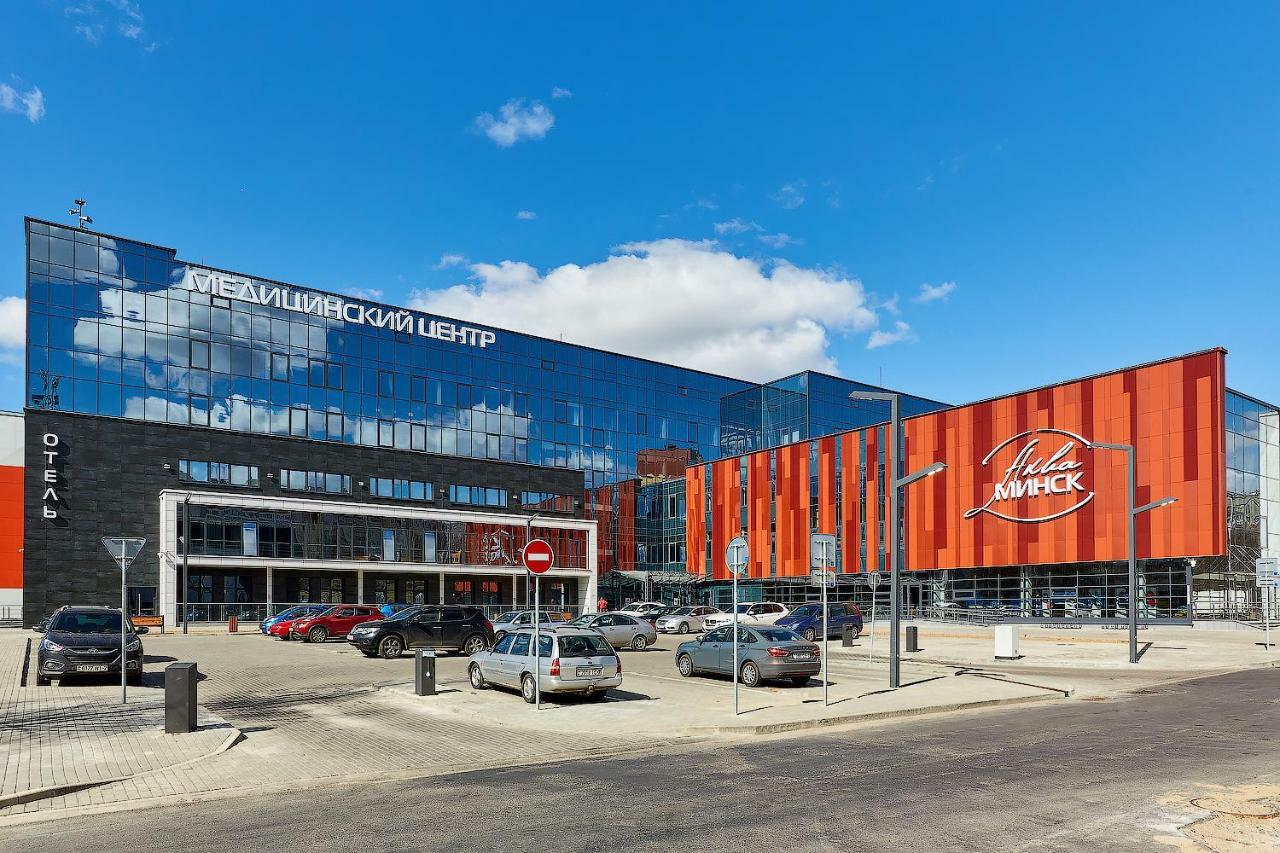 Aqua-Minsk Hotel Plus Exteriör bild